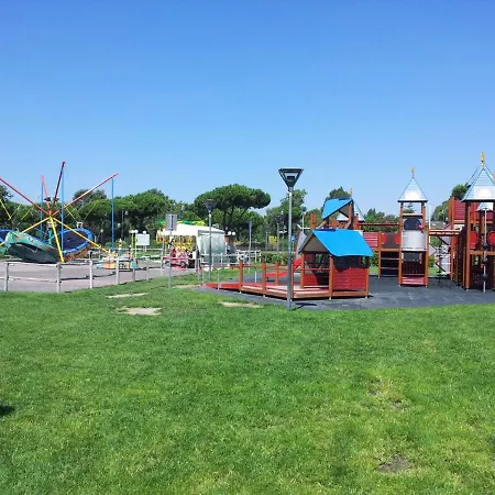 Luxury 3-bedrooms Near The Sea In Villa Rome